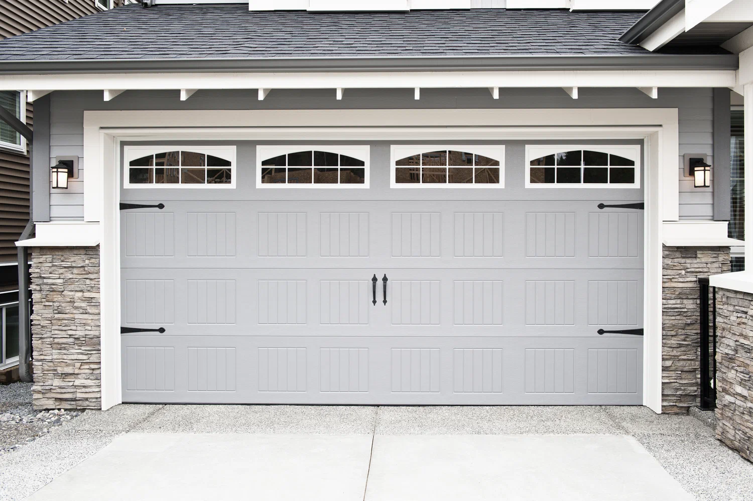 How Do You Choose the Right Garage Door for Your Home?